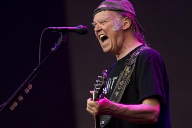 NO MORE STREAMING FOR NEIL YOUNG SONGS